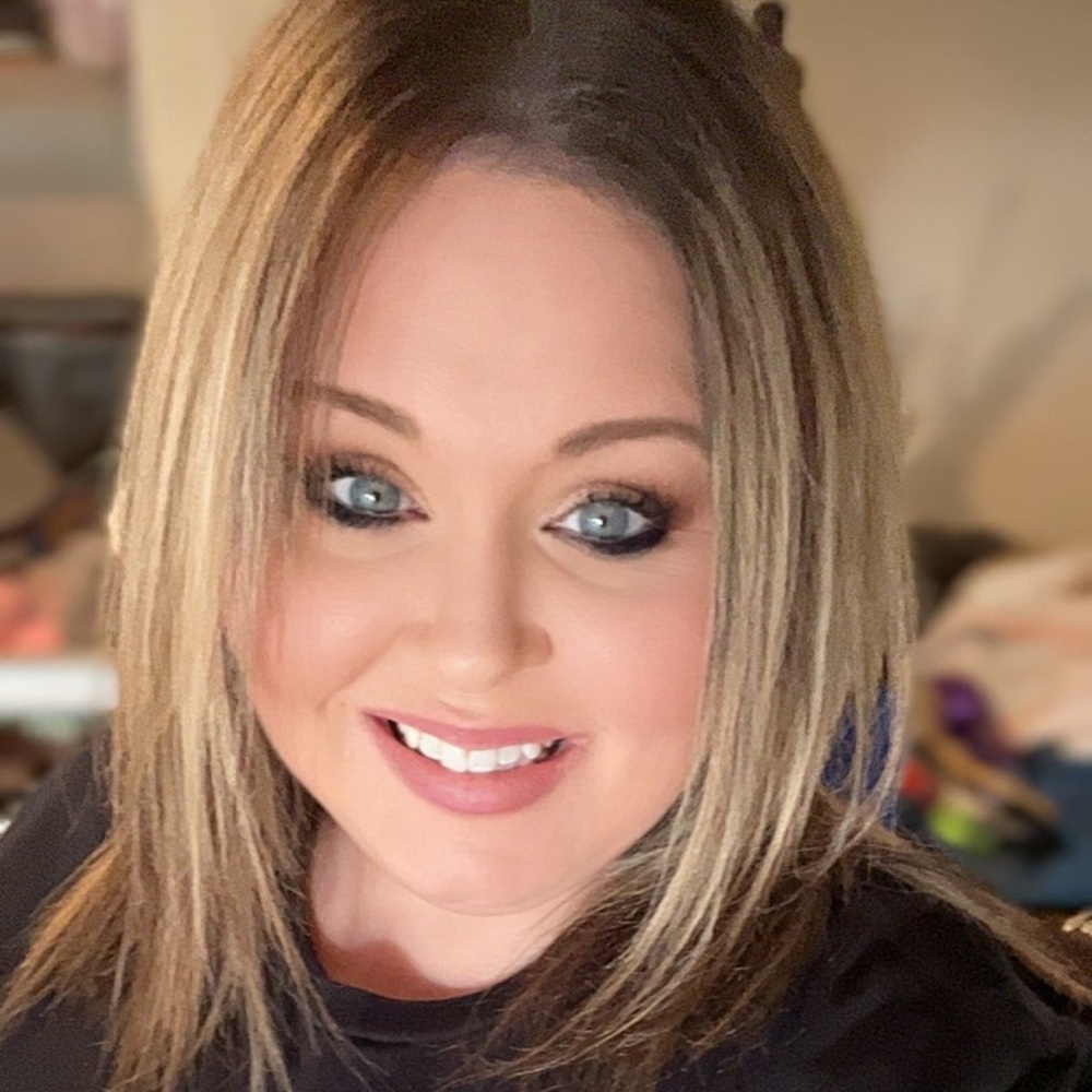 Meet your Posher, Lauren